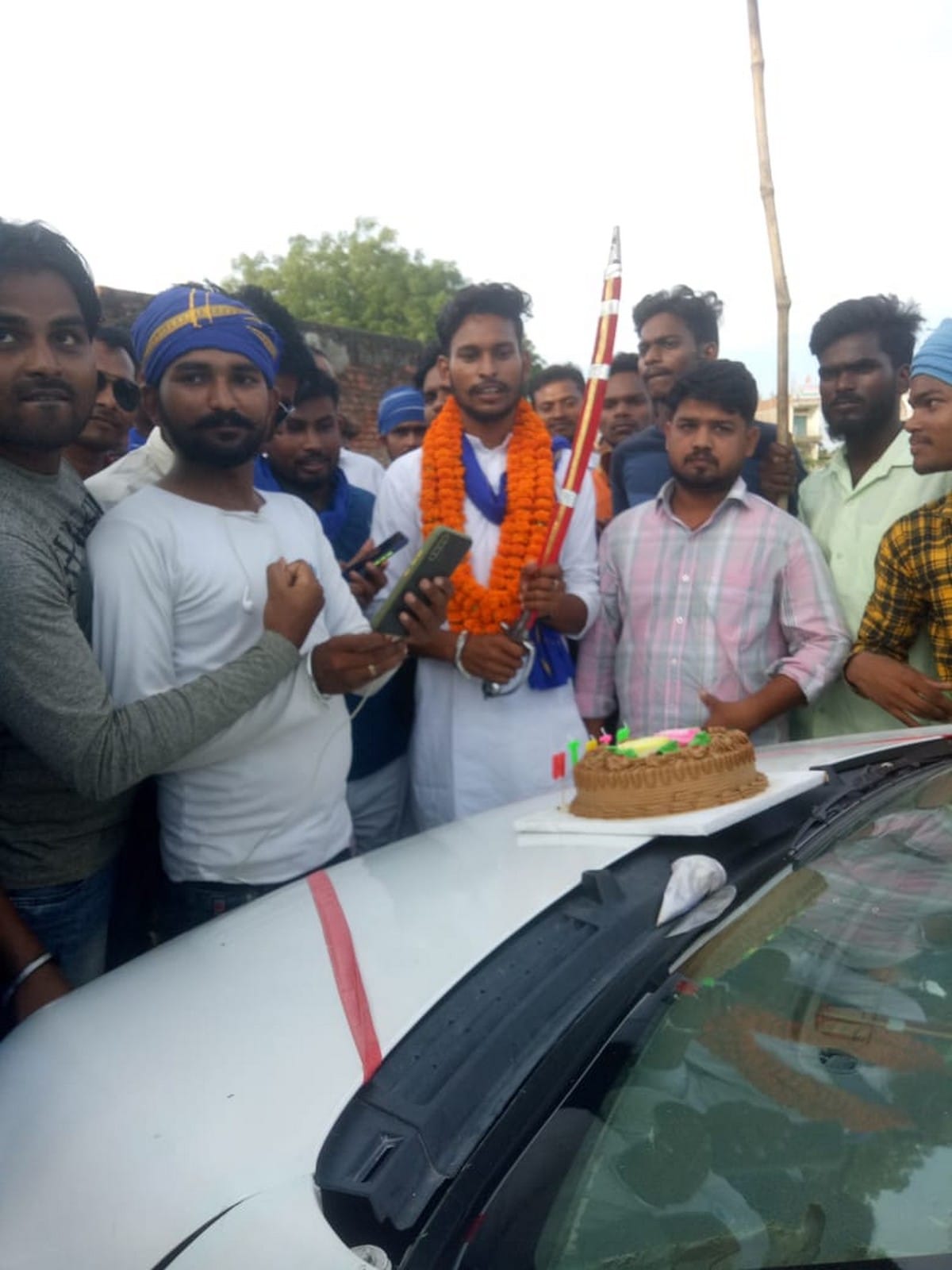 FIR against District General Secretary of Bhim Army for procession on his birthday and waved sword cut cake