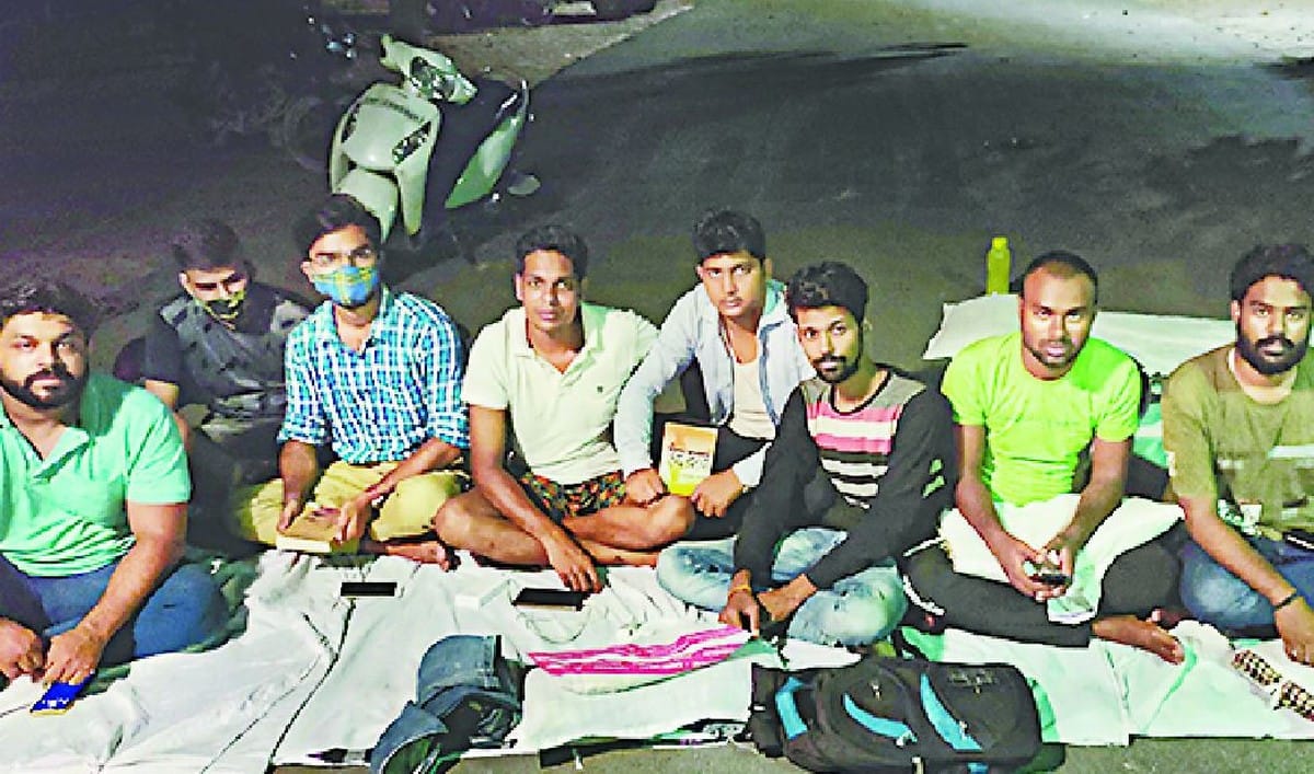 BHU Students hunger strike alleging irregularities in research admission in History Department
