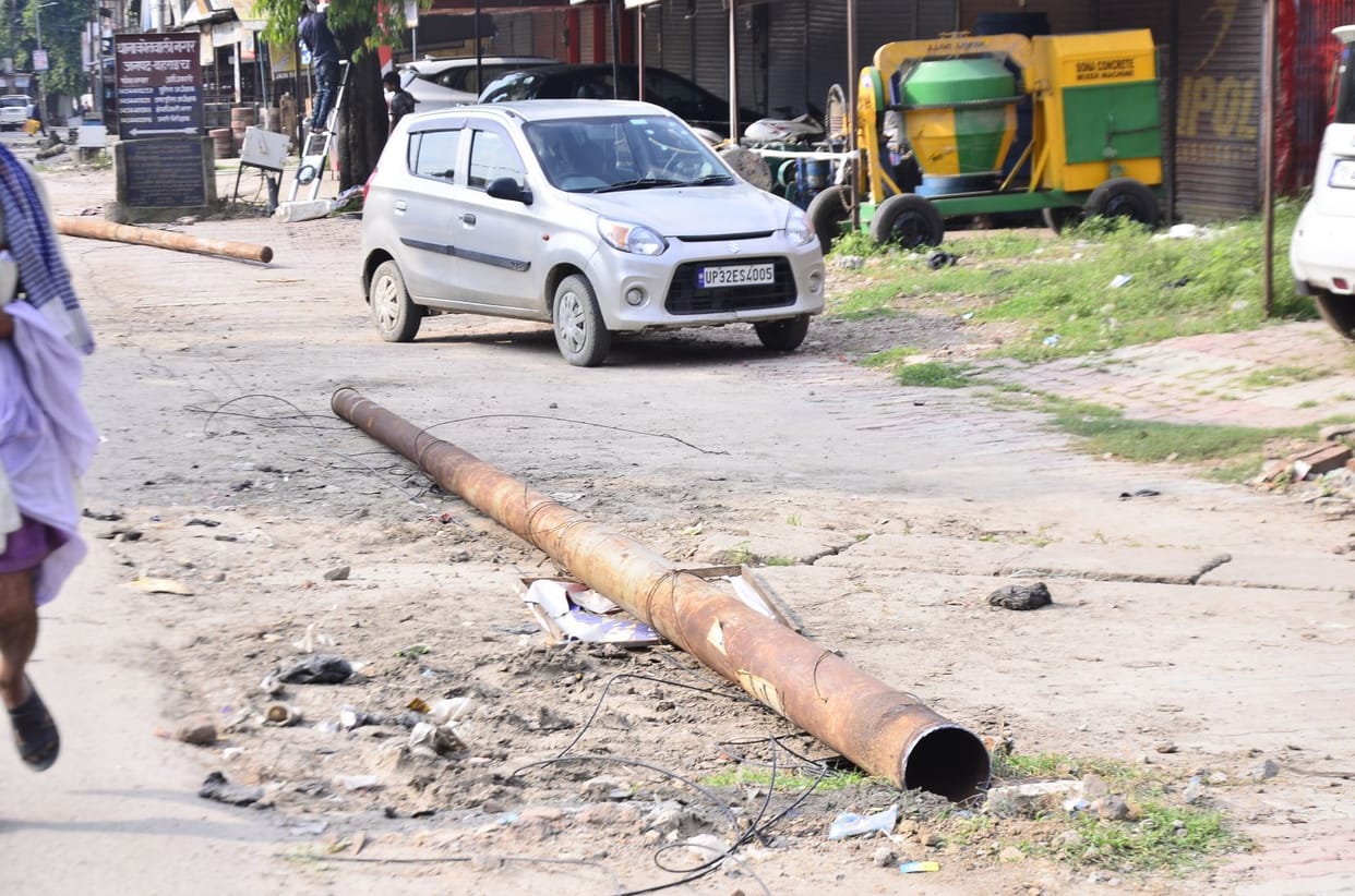 The pillars started being removed without notice, the roads were dark