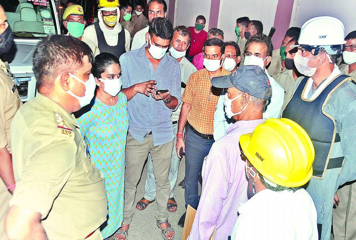 SDM issued notice to Satsangi for non-submission of land documents in agra