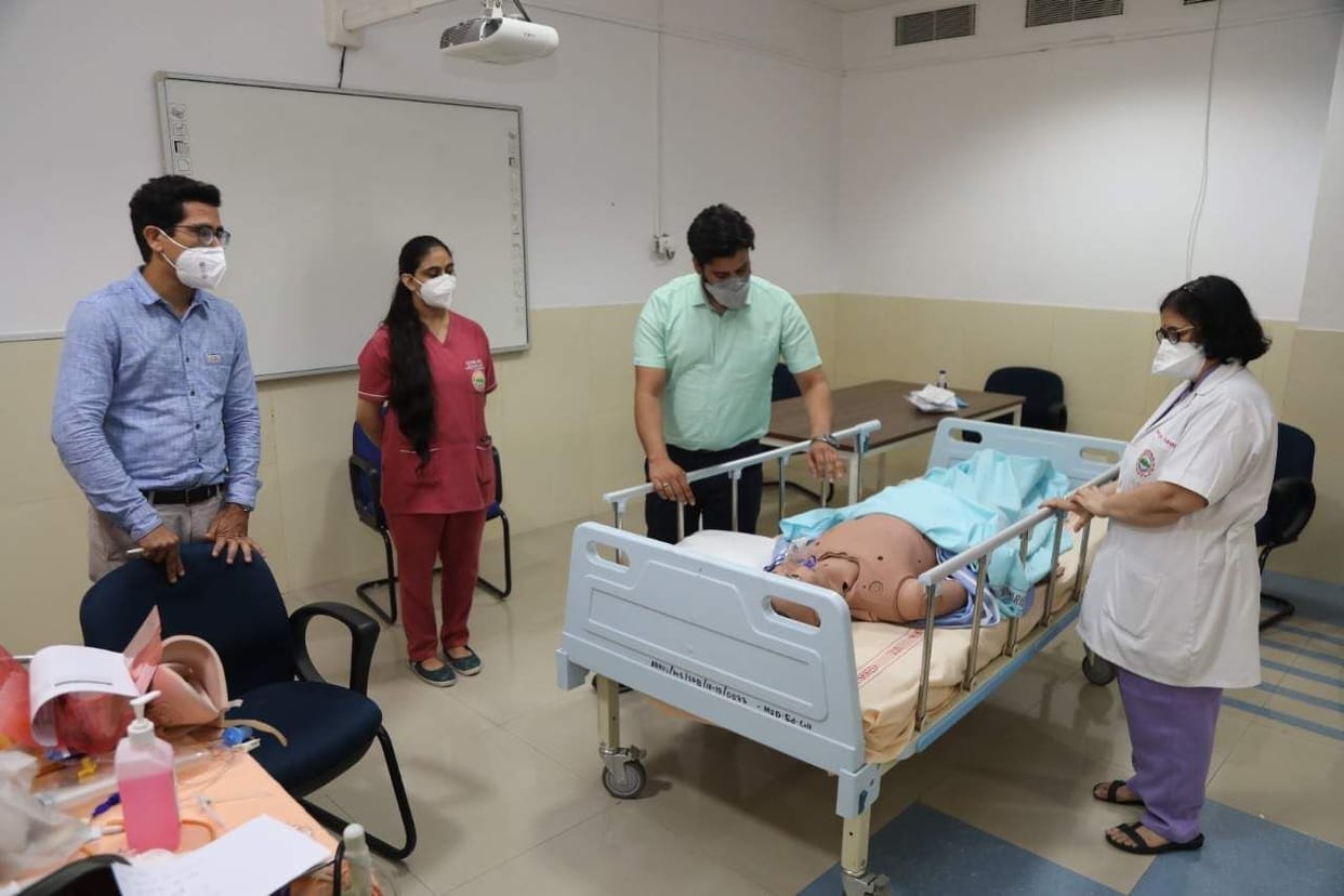 Emergency treatment information given in the workshop