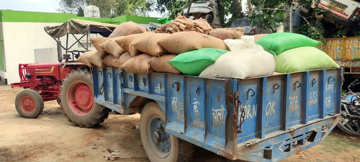 Police caught a tractor-trolley laden with grain