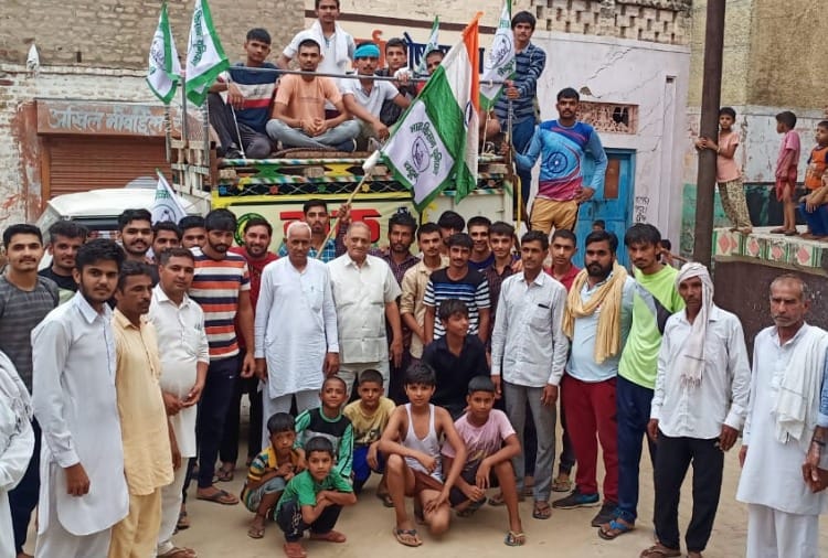 Kisan Kanwar Yatra was taken out from Fatehabad to Tikri border in Haryana