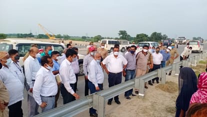 good news purvanchal expressway will open from 15 august Additional Chief Secretary Awanish Awasthi said in azamgarh