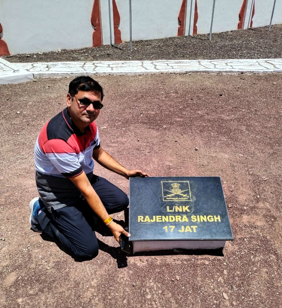 Khekra's youth team reached Kargil War Memorial