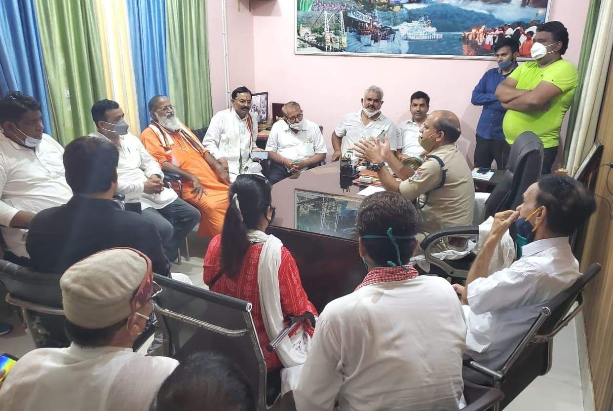 Congress workers met SP countryside