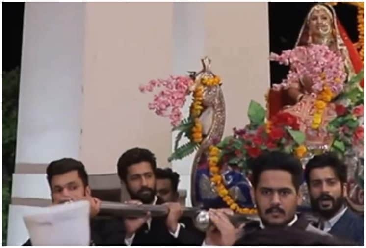 Vicky Kaushal Looks handsome and happy in his Cousin Wedding See Beautiful Pictures