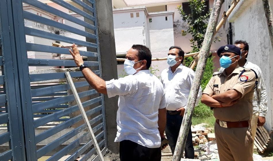 DM came to see plant construction, reprimanded JE
