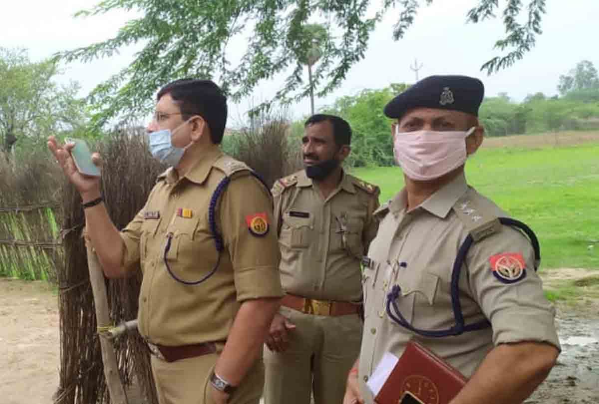 Mahoba: Naked body found in elderly woman's house, hospitalized in critical condition, police engaged in investigation