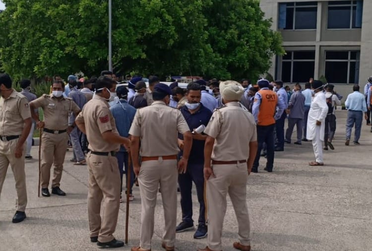 Ruckus in PGI Chandigarh Police accused of beating employees