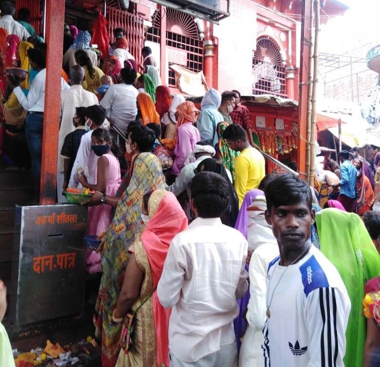 thousands of devotees take a dip in the ganges on guru purnima