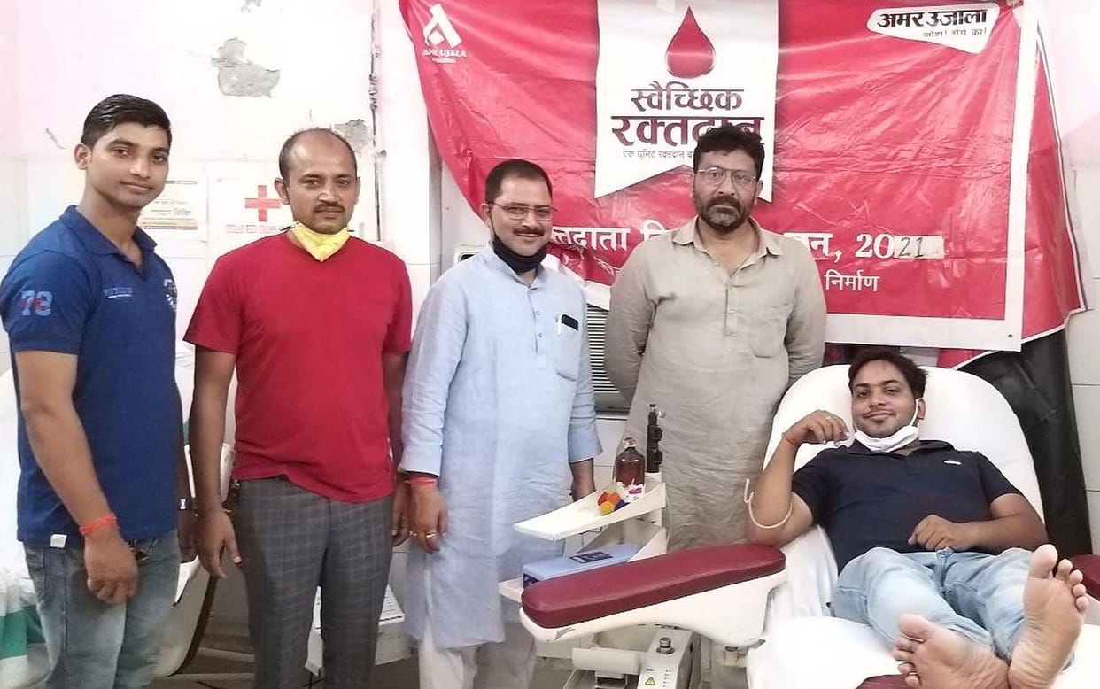 24 people donated blood on kargil vijay diwas