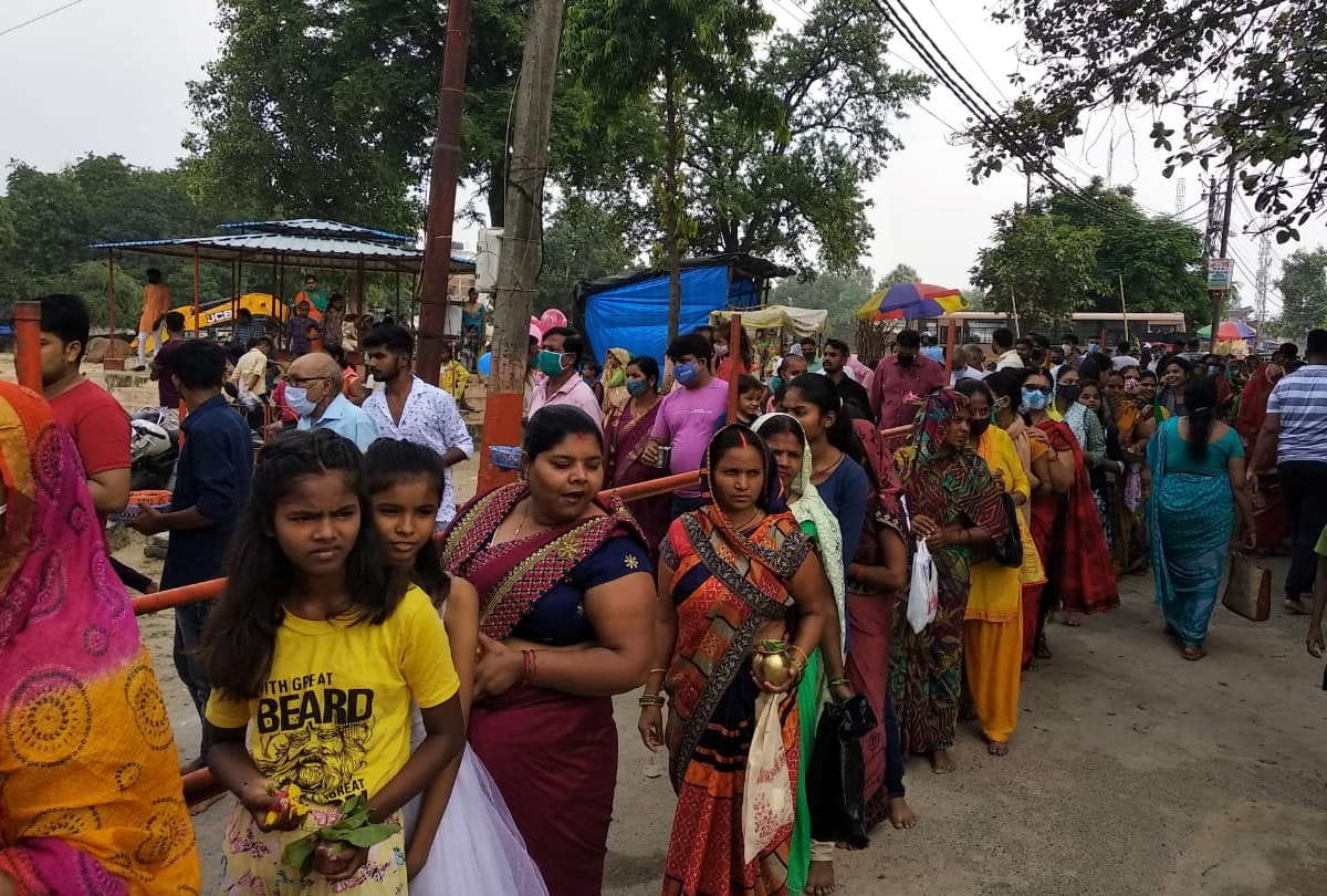 Sawan Somwar 2021 first monday of sawan 26 july worship bholenath in temples of gorakhpur latest photos