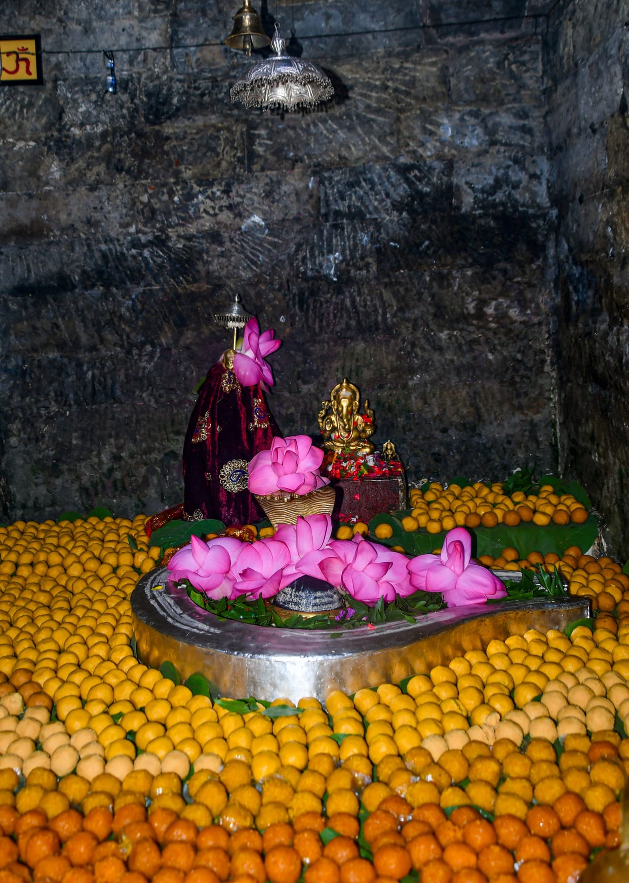 In Baba Bhootnath temple, Shivling was adorned with laddoos.