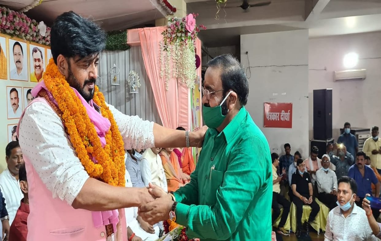 BJP MP and actor Ravi Kishan said  Samajwadi party and BSP will not get benefit by Brahmin conference  he also target on  Rahul Gandhi