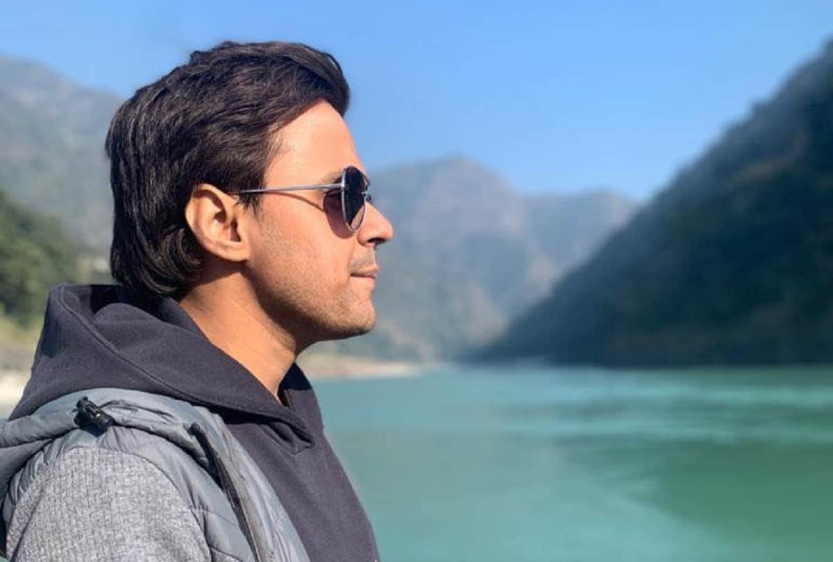 RJ Raunak found interesting stories in the success of farmers baua walked towards the fields