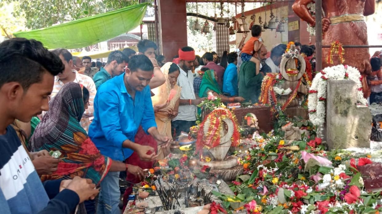 The pagoda resonated with the chants of Har Har Mahadev