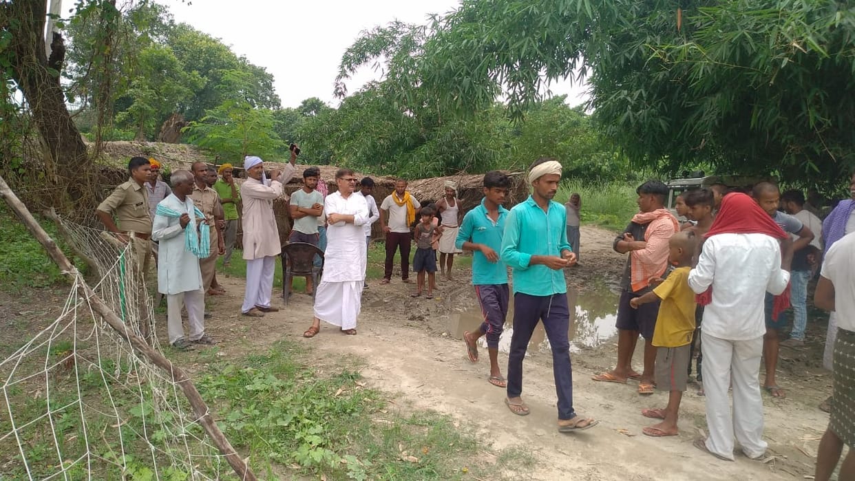 Ballia: Administration again gave possession to the victims of harvesting,
