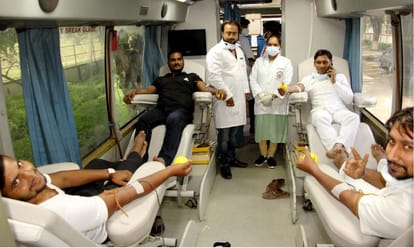 Blood donation camp organized at BHU on Kargil Vijay Diwas Initiative of Amar Ujala Foundation people participated