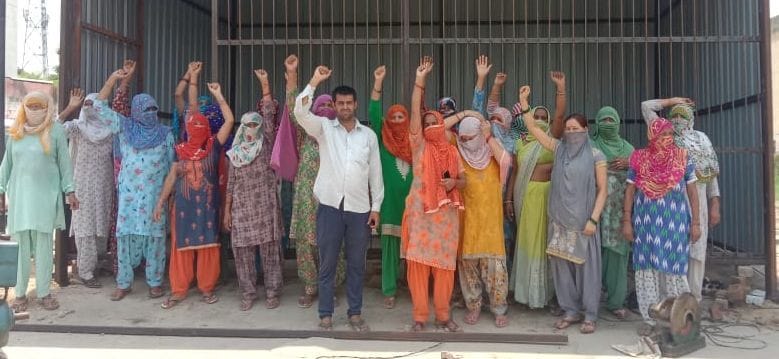 liqur contracts opning the village women  uproar against