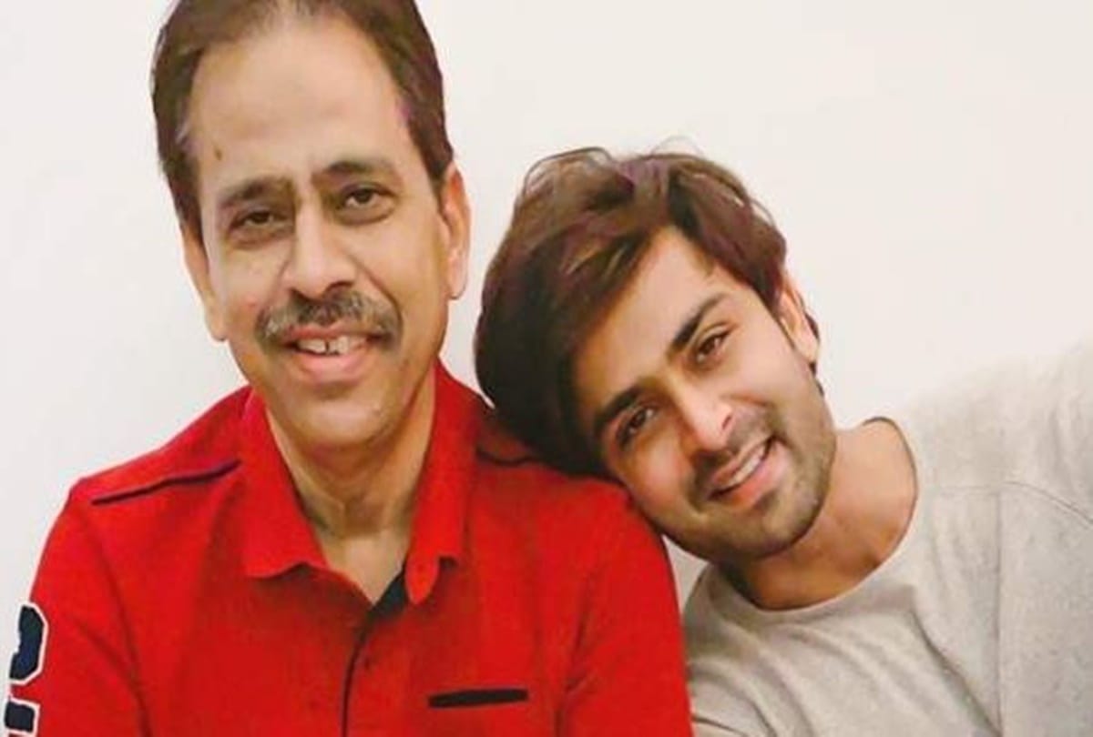 Shoaib ibrahim father is admitted in ICU suffering from brain stroke actor ask fans to prayer