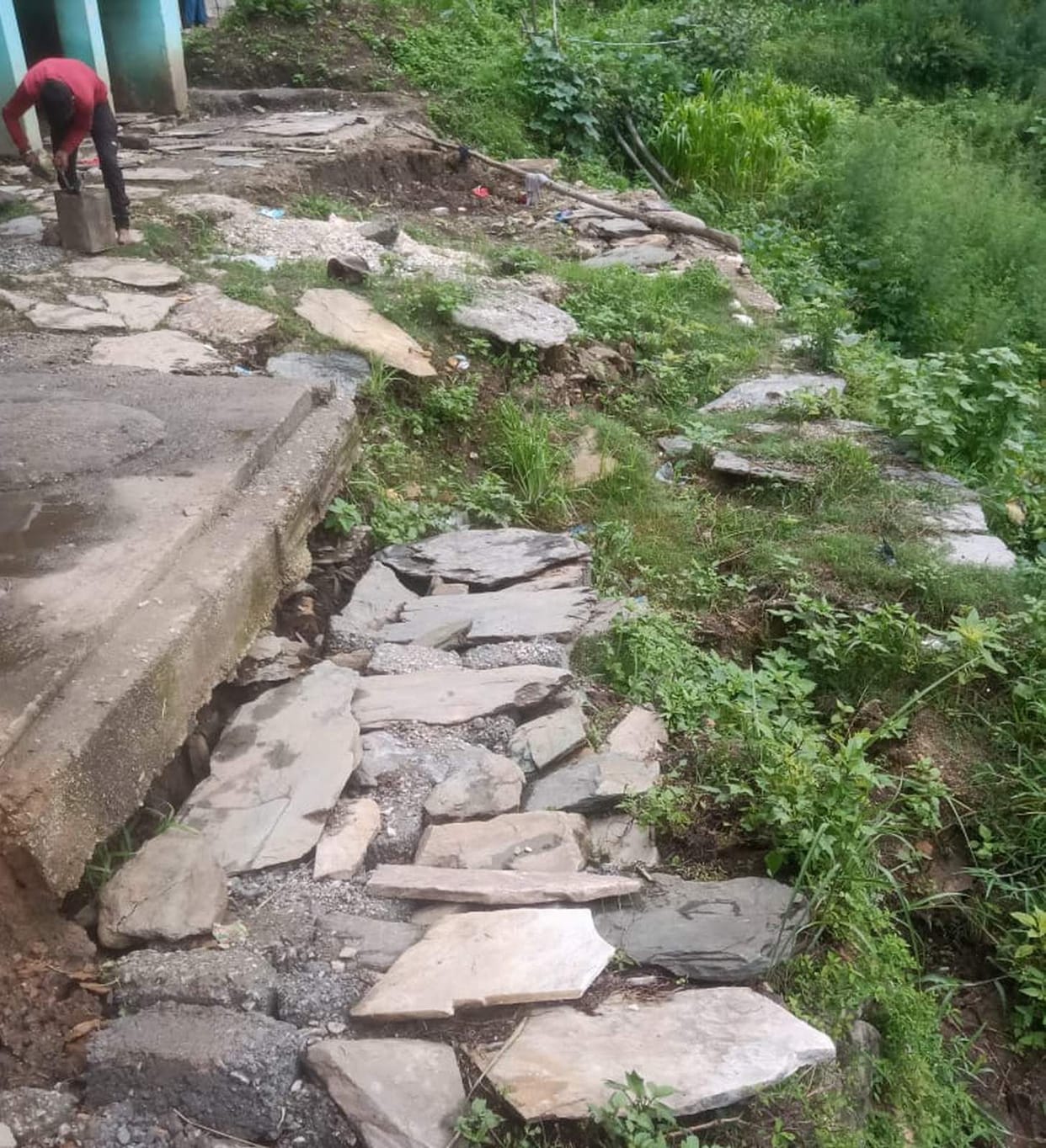 Four houses in danger due to road cutting