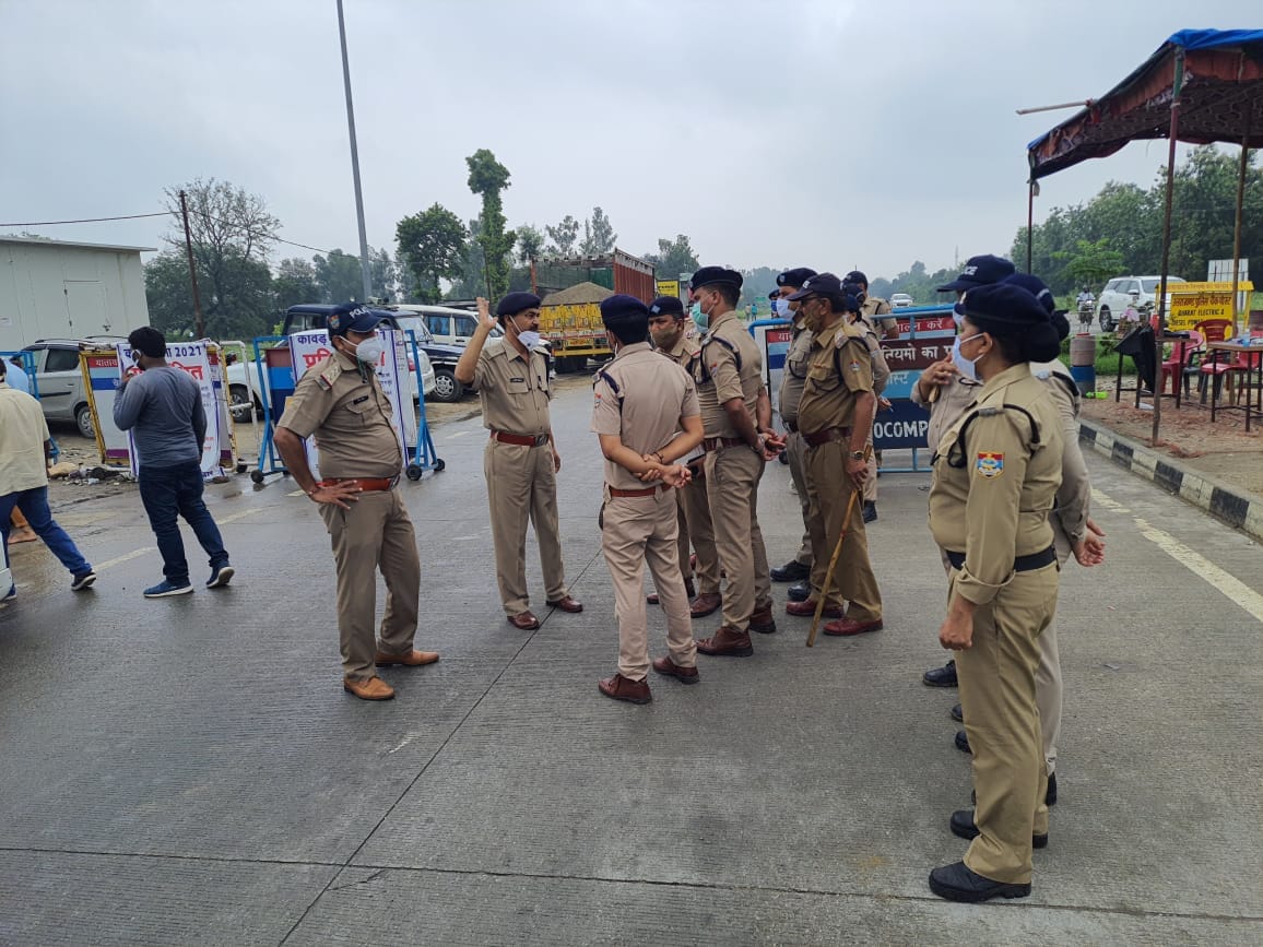 Police increased vigil on the information of the arrival of Kanwariyas
