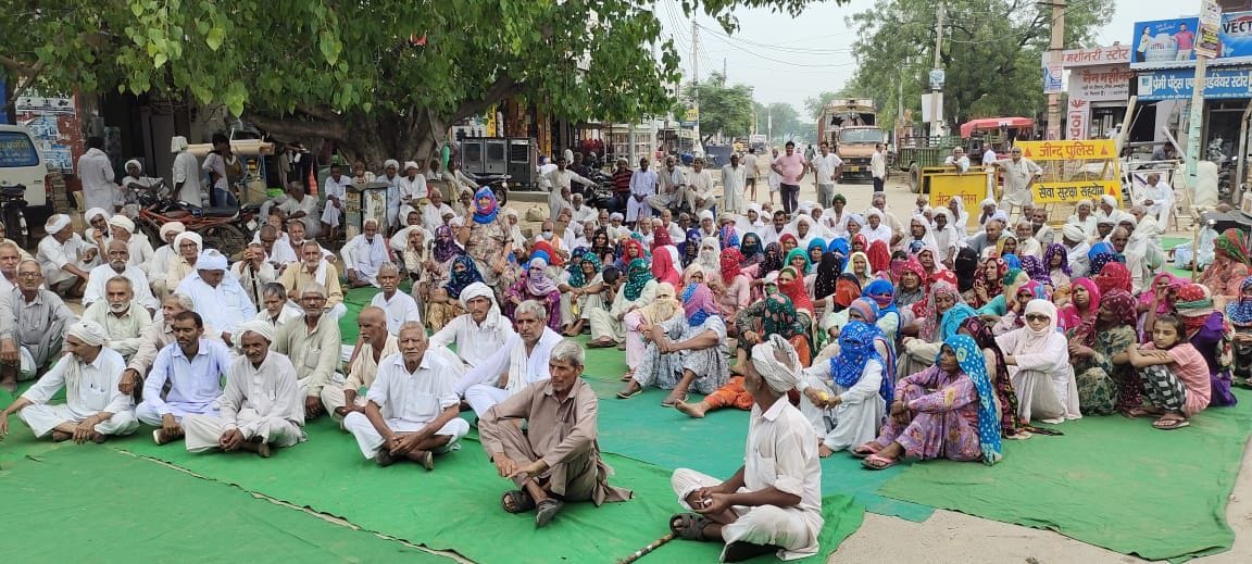 old mans jammed for not getting pension