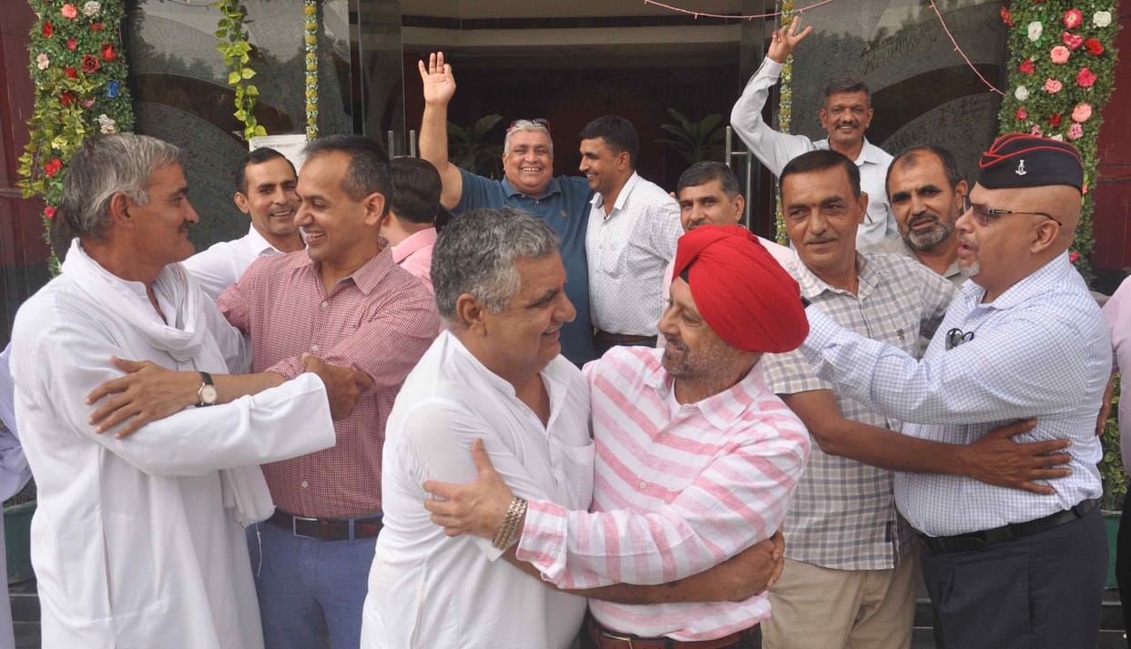 The real heroes of Kargil Vijay met the Mashkoh warriors after 22 years with a warm spirit