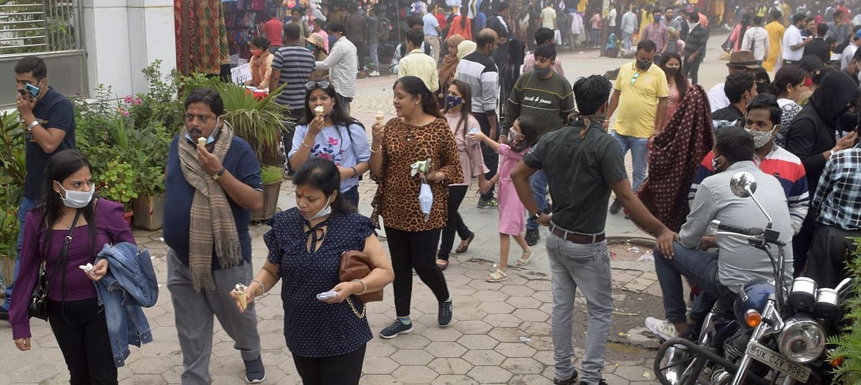 Tourist places full of tourists in Nainital