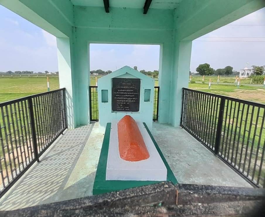 Hathras: Those who sacrificed for the country, not the rulers, but the attention of their families