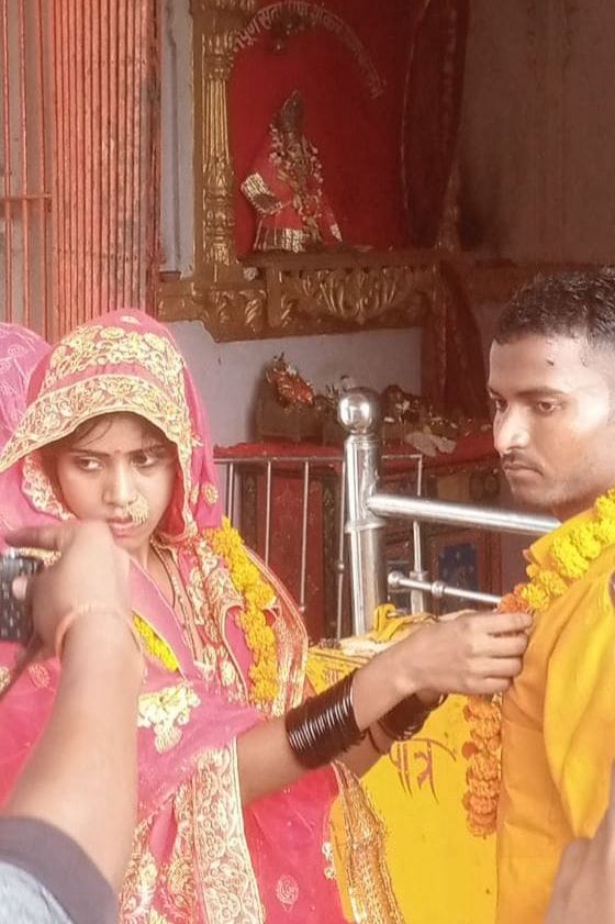 Pita lover on Sunday, marriage in temple on Monday