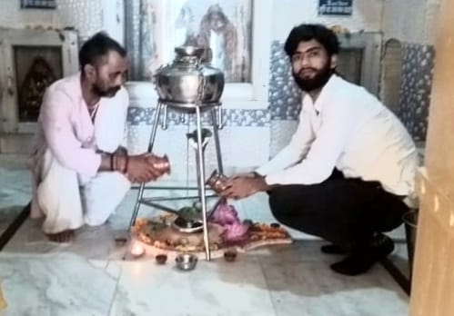 The temple resonated with the jai ghosh of Har Har Mahadev