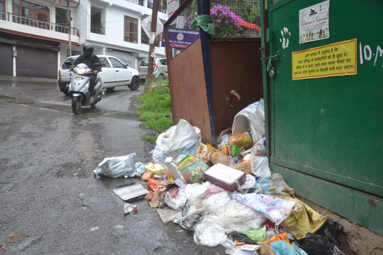 Solan MC to fine rupees 25 thousand for littering on roadside