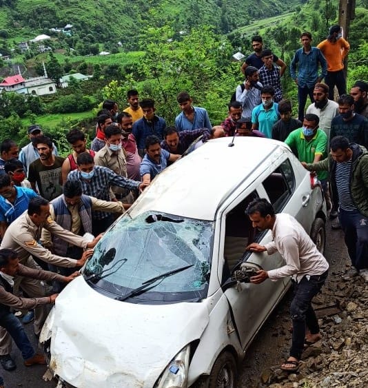 one died in car accindet in nerws choopal