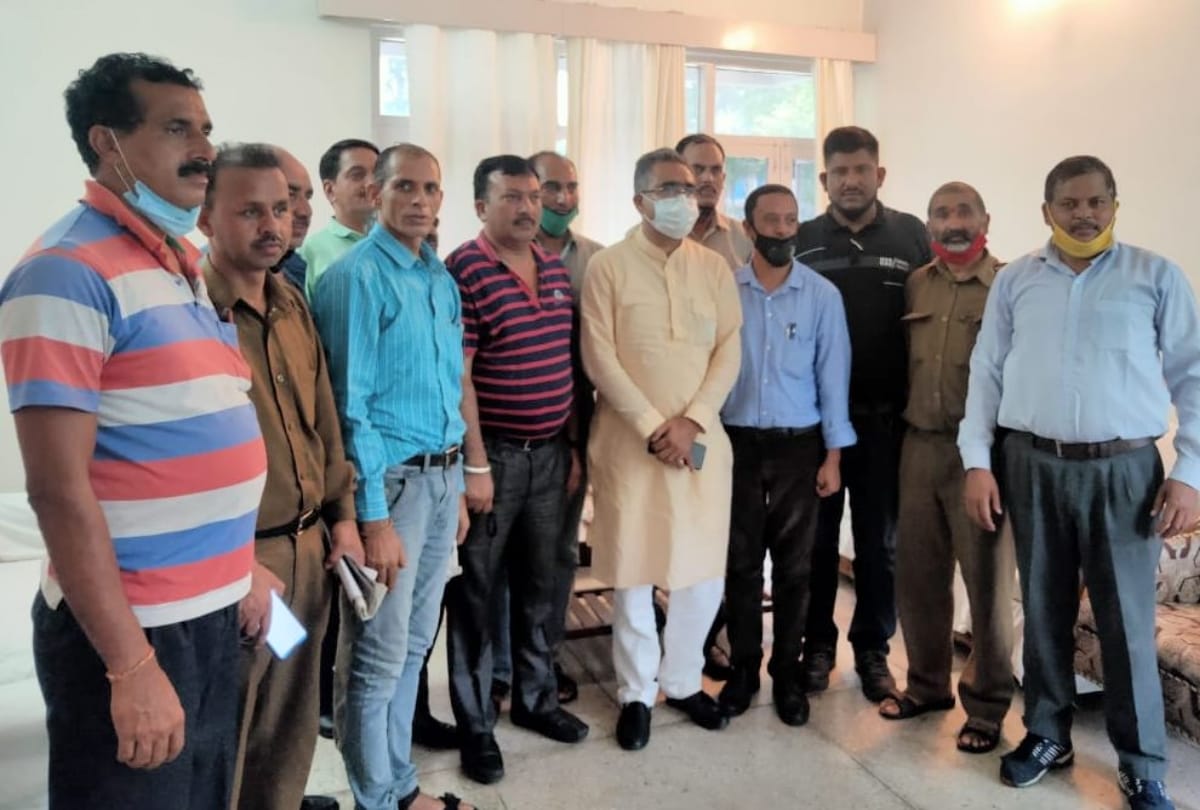 hrtc employees meeting with transport minister Bikram Singh