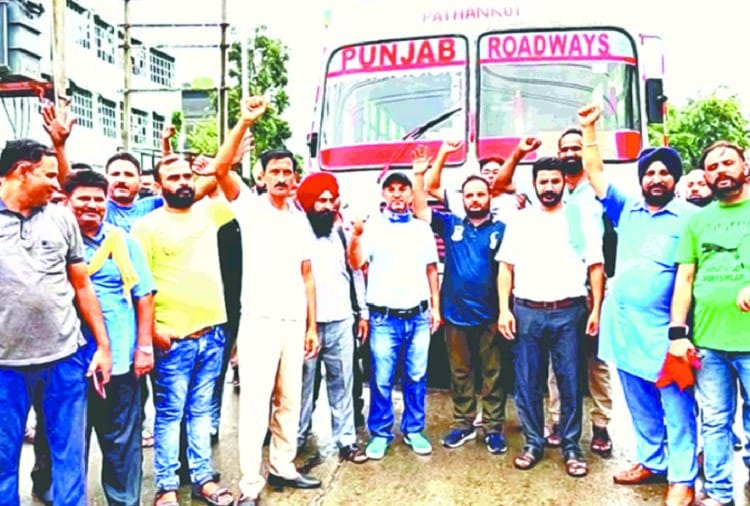 Punjab roadways and punbus workers protest in punjab