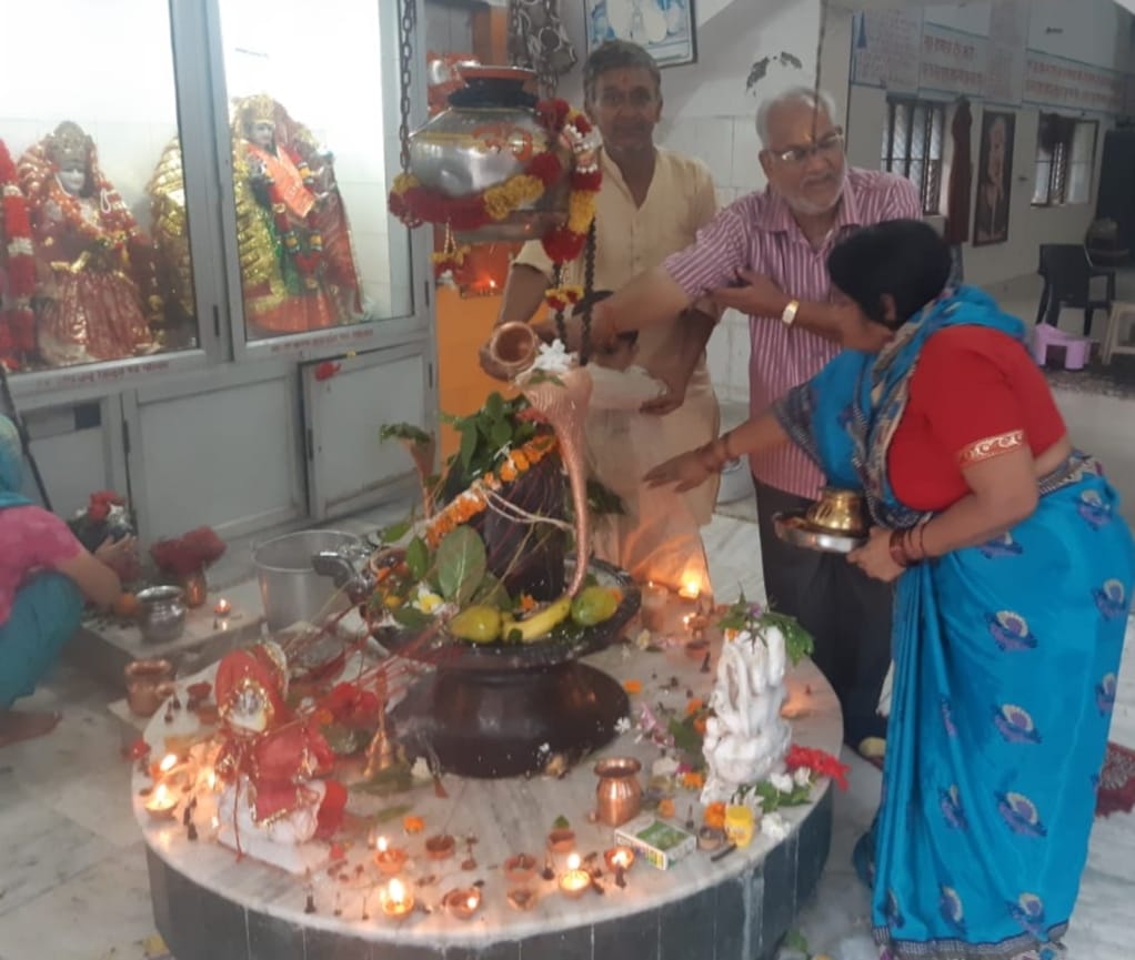 uttarakhand news : sawan first monday today, devotees reached temple for prayer photos