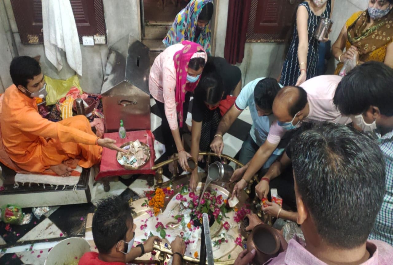 uttarakhand news : sawan first monday today, devotees reached temple for prayer photos