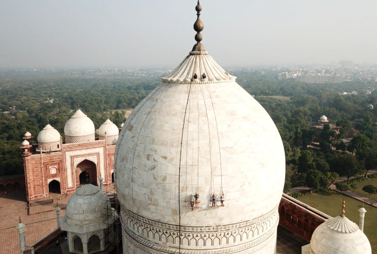 Taj Mahal Main Dome And Kabra Mud Pack After Monsoon