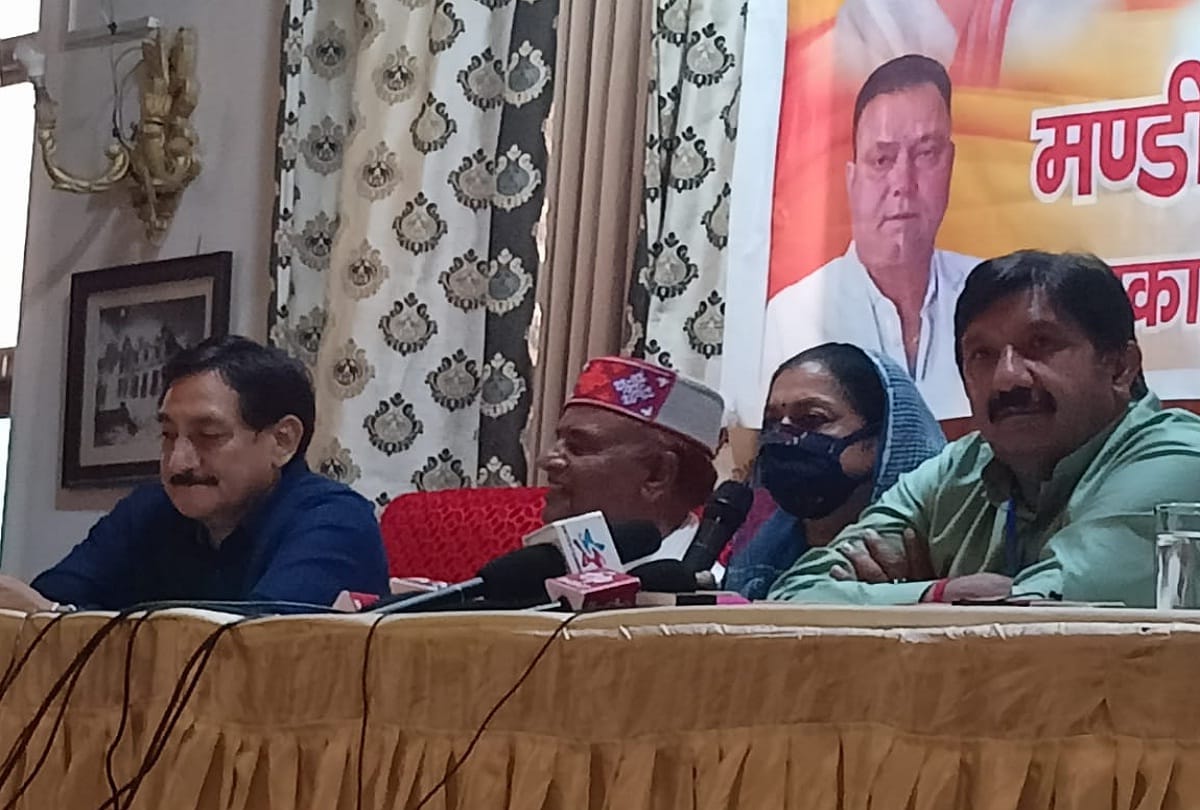 Leader of Opposition mukesh agnihotri demand CM Jairam thakur CBI inquiry in MP pandit Ramswaroop suicide