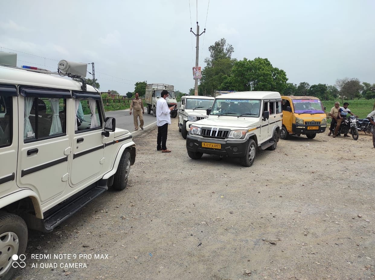 Hathras: Must use seat belt and helmet while driving