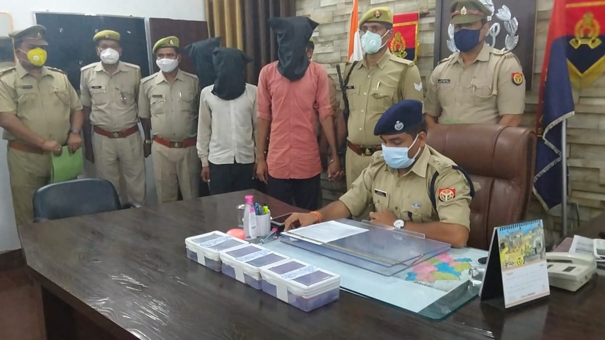 three criminal catched with illigle firearm