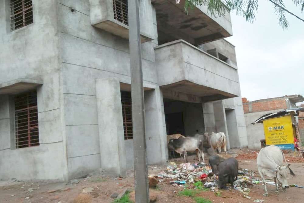 Community center built at a cost of 1.25 crores became a garbage dump