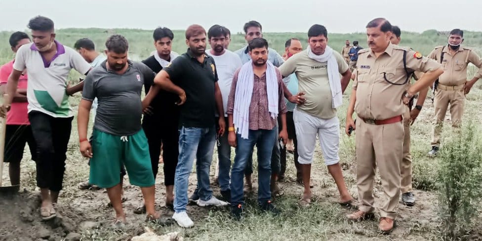 Uproar over the remains of banned animals found in Yamuna Khadar