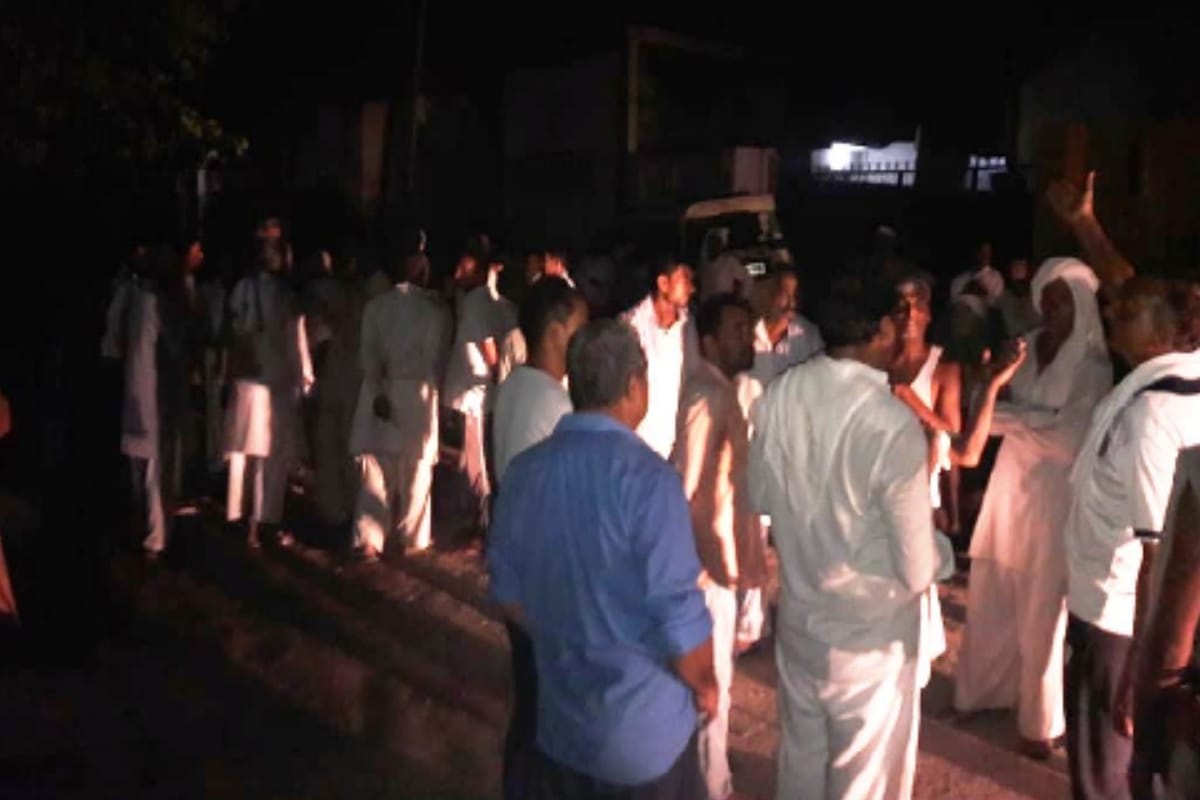 Vaccine shortage becoming reason of disputes, young boy suicide after minor dispute with cop in vaccination camp in Baghpat