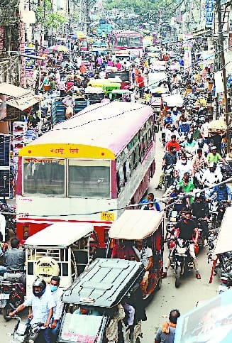 Bareilly: Traffic unbridled... Entire city jammed