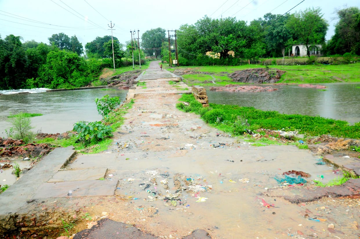 shabby road, galla mandi to vivek nager