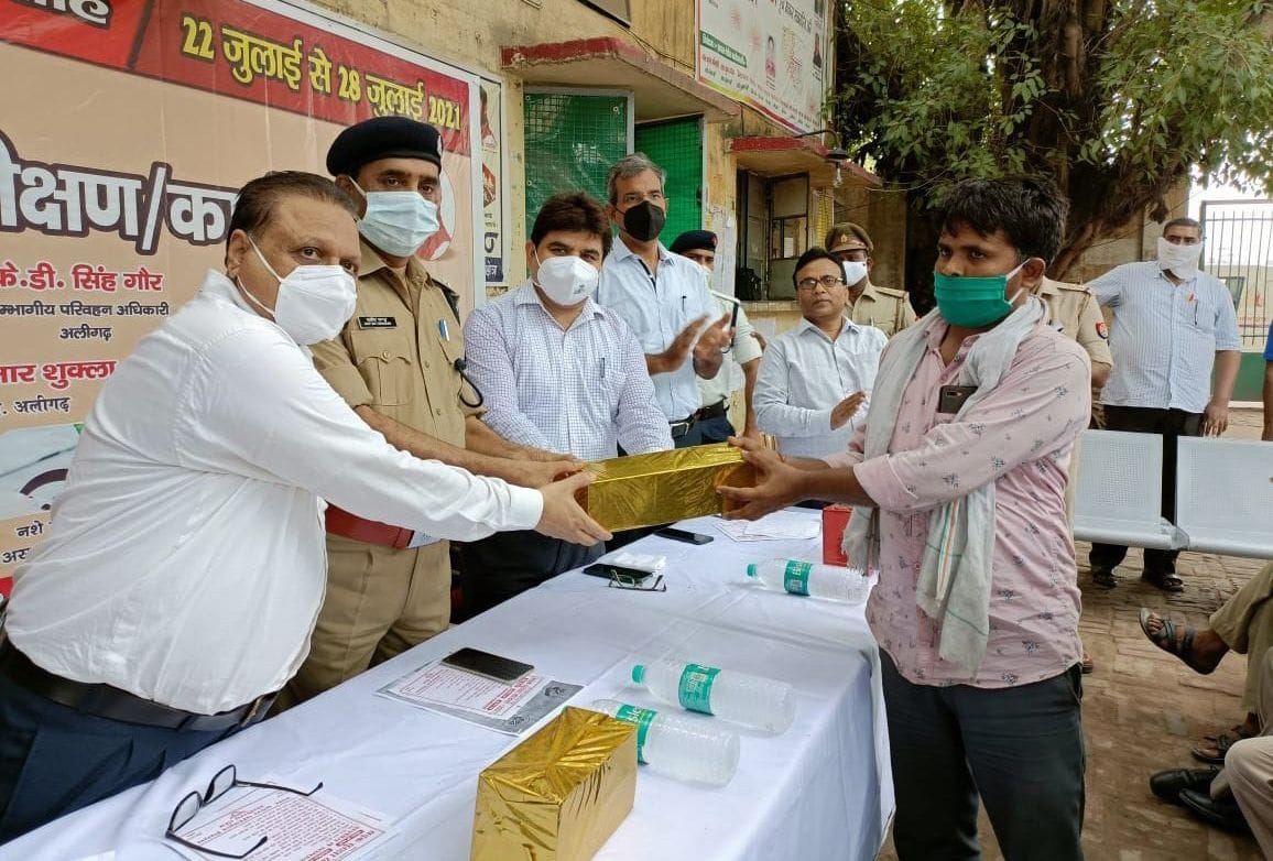 Knowledge of road safety given to drivers