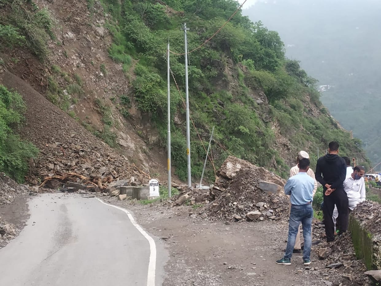 five road block in sirmaur
